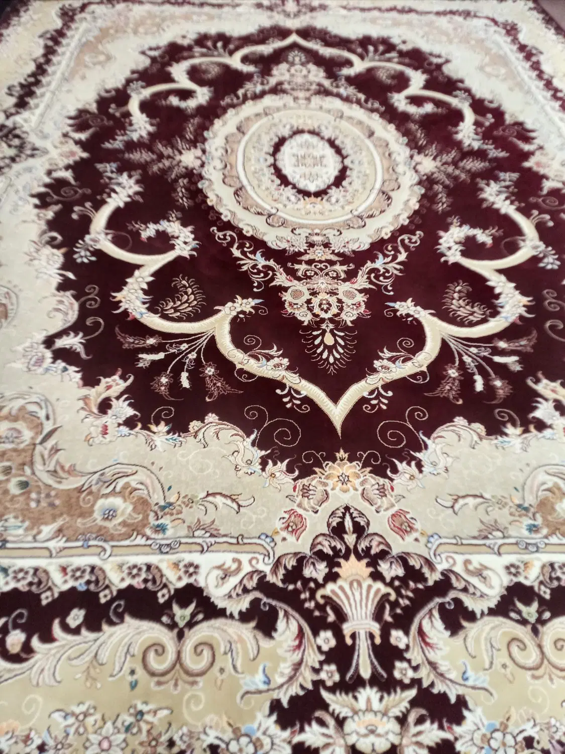 دوعدد۱۲ویک عدد۹متری درحدنو تعویض هم دارم با۳عدد۹|فرش|کرمانشاه, |دیوار