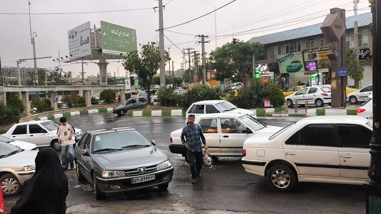 مغازه فروشی بلوار بهشتی گیلاوند به سمت میدان جهاد|فروش مغازه و غرفه|دماوند, گیلاوند|دیوار