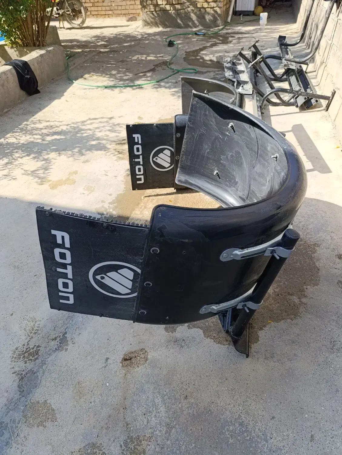 دو عدد گلگیر رو چرخی خاور الوند فوتون m4|قطعات یدکی و لوازم جانبی|نهاوند, |دیوار