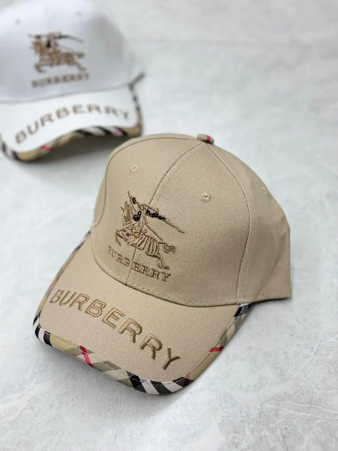 کلاه نو وارداتی|لباس|شیراز, نیستان|دیوار