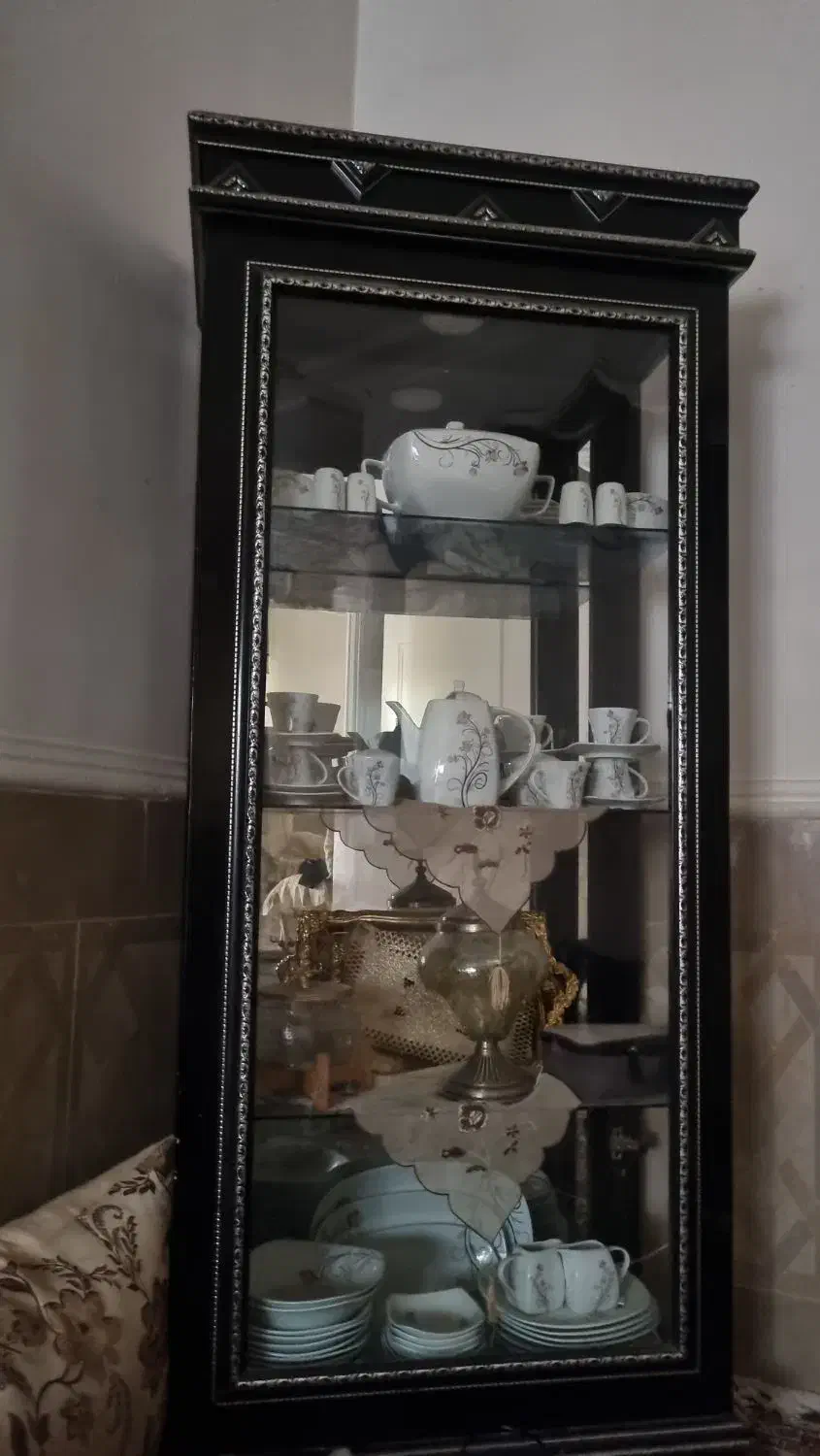 تعدادی وسایل منزل|بوفه، ویترین، کنسول|زابل, |دیوار