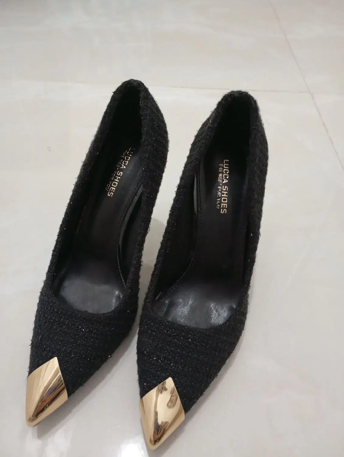 کفش|کیف، کفش، کمربند|قره قوین, |دیوار