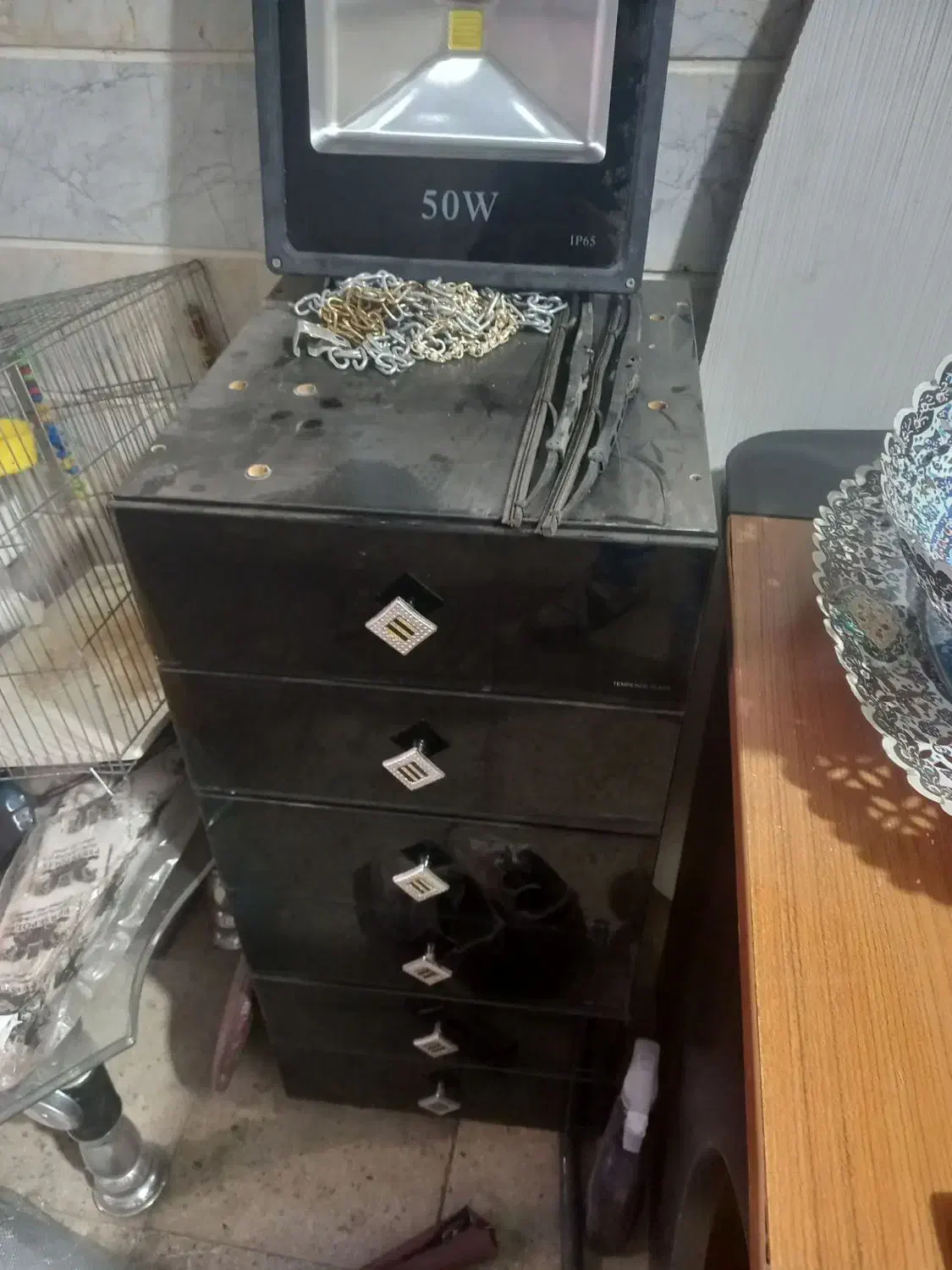 میز عسلی جلومبلی.کشوشش طبقه سالم|مبلمان خانگی و میز عسلی|اقبالیه, |دیوار