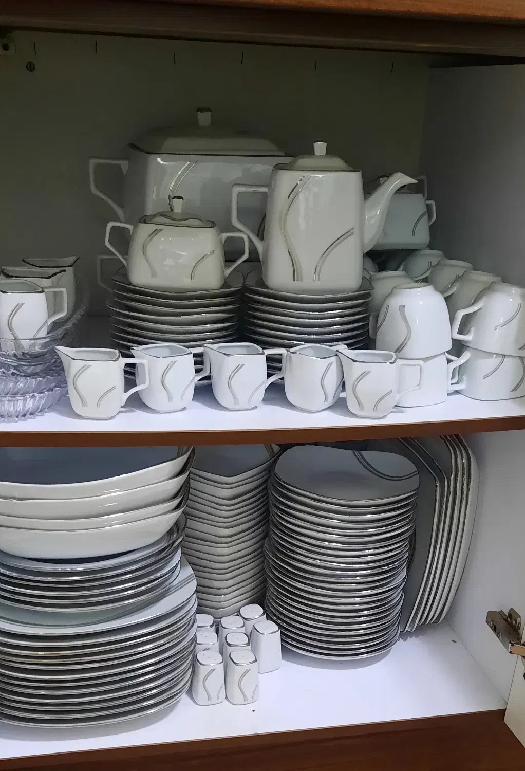 سرویس ۲۴ نفره مقصود|ظروف سرو و پذیرایی|فریدونکنار, |دیوار