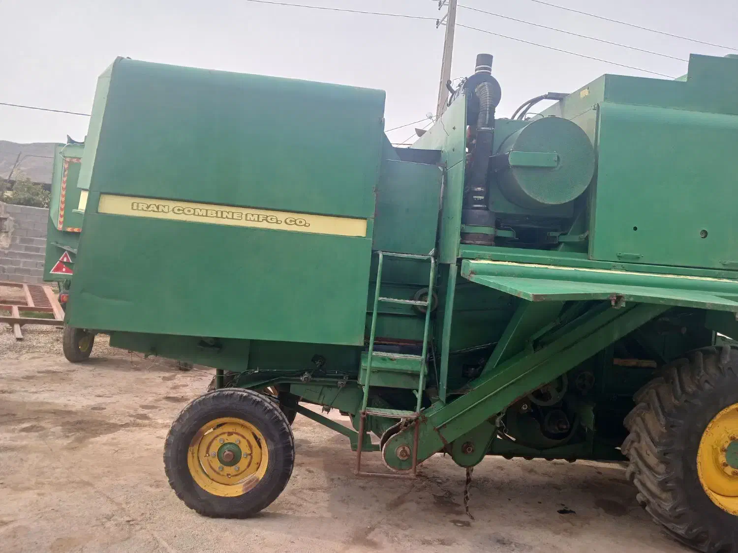 کمباین ۱۰۵۵مدل ۹۲|خودرو سنگین|شیراز, داریون|دیوار