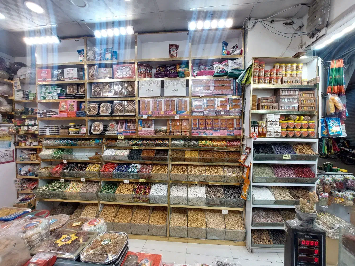 دکور آجیل فروشی|فروشگاه و مغازه|مشهد, آیت الله خامنهای|دیوار