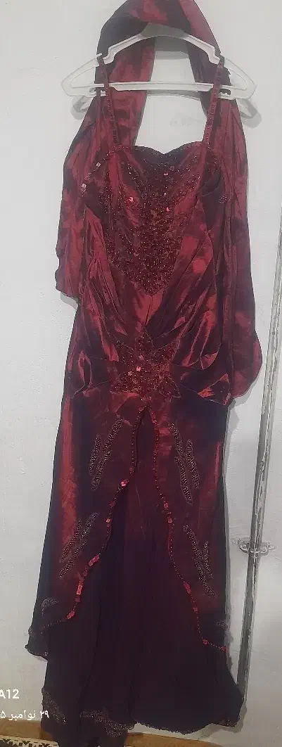 لباس مجلسی|لباس|خلخال, |دیوار