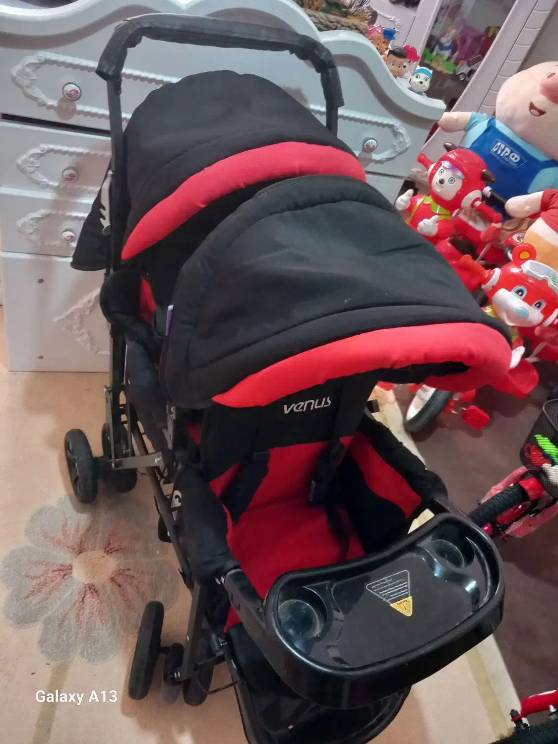 ۲عددکریر ۲عددروروئک ۲عدد سه چرخه کالسکه دوقلویی|اسباب و اثاث بچه|کرمان, |دیوار