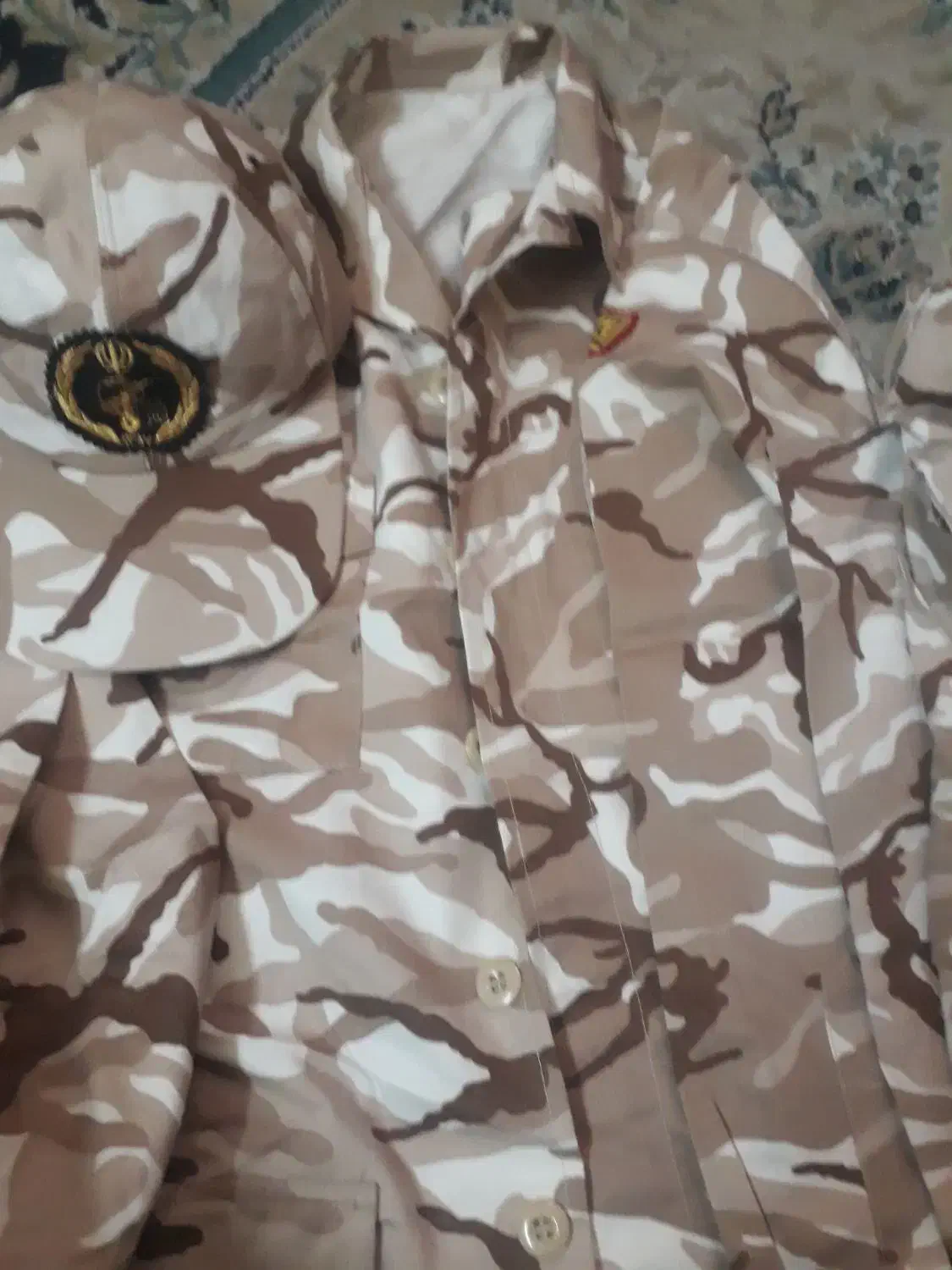 لباس سربازی|لباس|ری, اقدسیه|دیوار