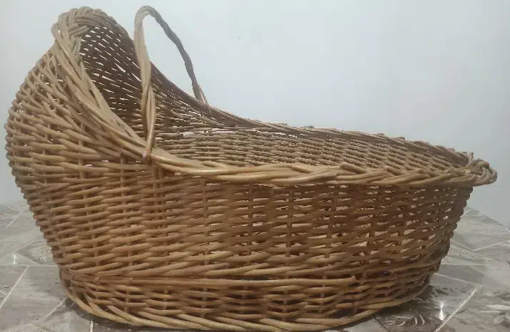 گهواره حصیری نوزاد|صنایع دستی و سایر لوازم تزئینی|اهواز, نادری|دیوار