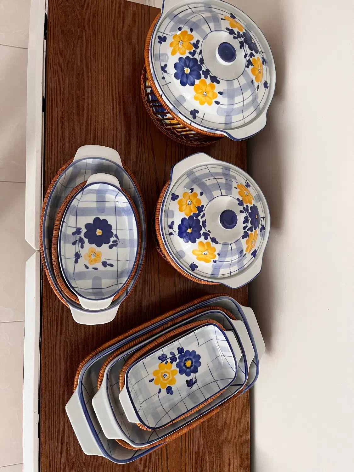 ظروف گل بابونه اصل|ظروف سرو و پذیرایی|پردیس, فاز ۱|دیوار