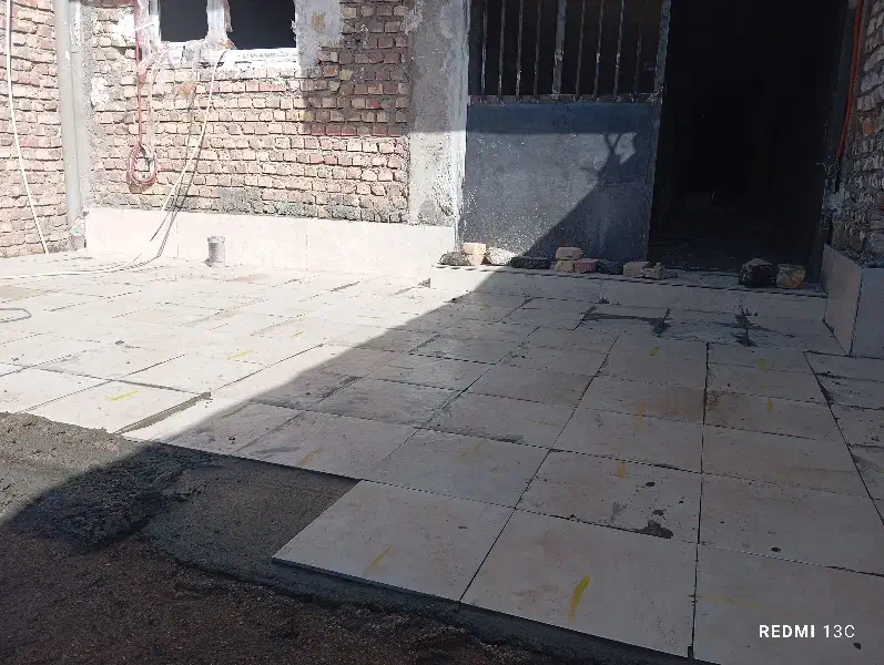 کاشی کار،سرامیک کار،سنگ کف حیاط،نمای رومی،کارباچسب|خدمات پیشه و مهارت|زابل, |دیوار