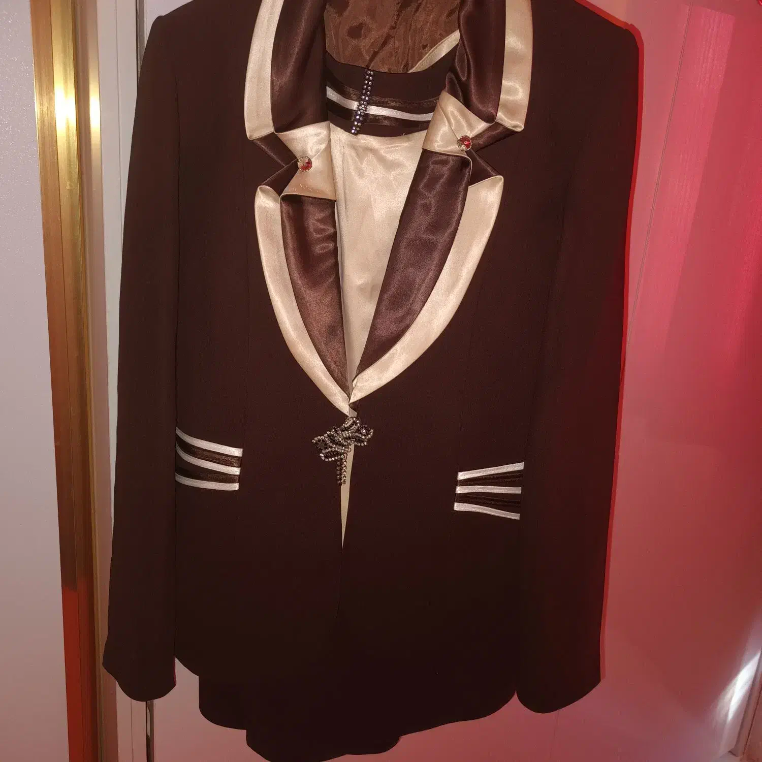 کت ودامن مجلسی رنگ جدید ۷۰۰۰۰۰هزارتومان|لباس|تهران, شهرک رضویه|دیوار