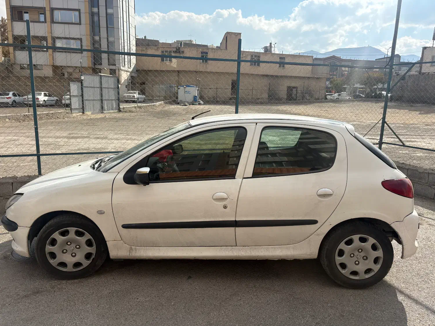 206 سفید|خودرو سواری و وانت|اراک, |دیوار