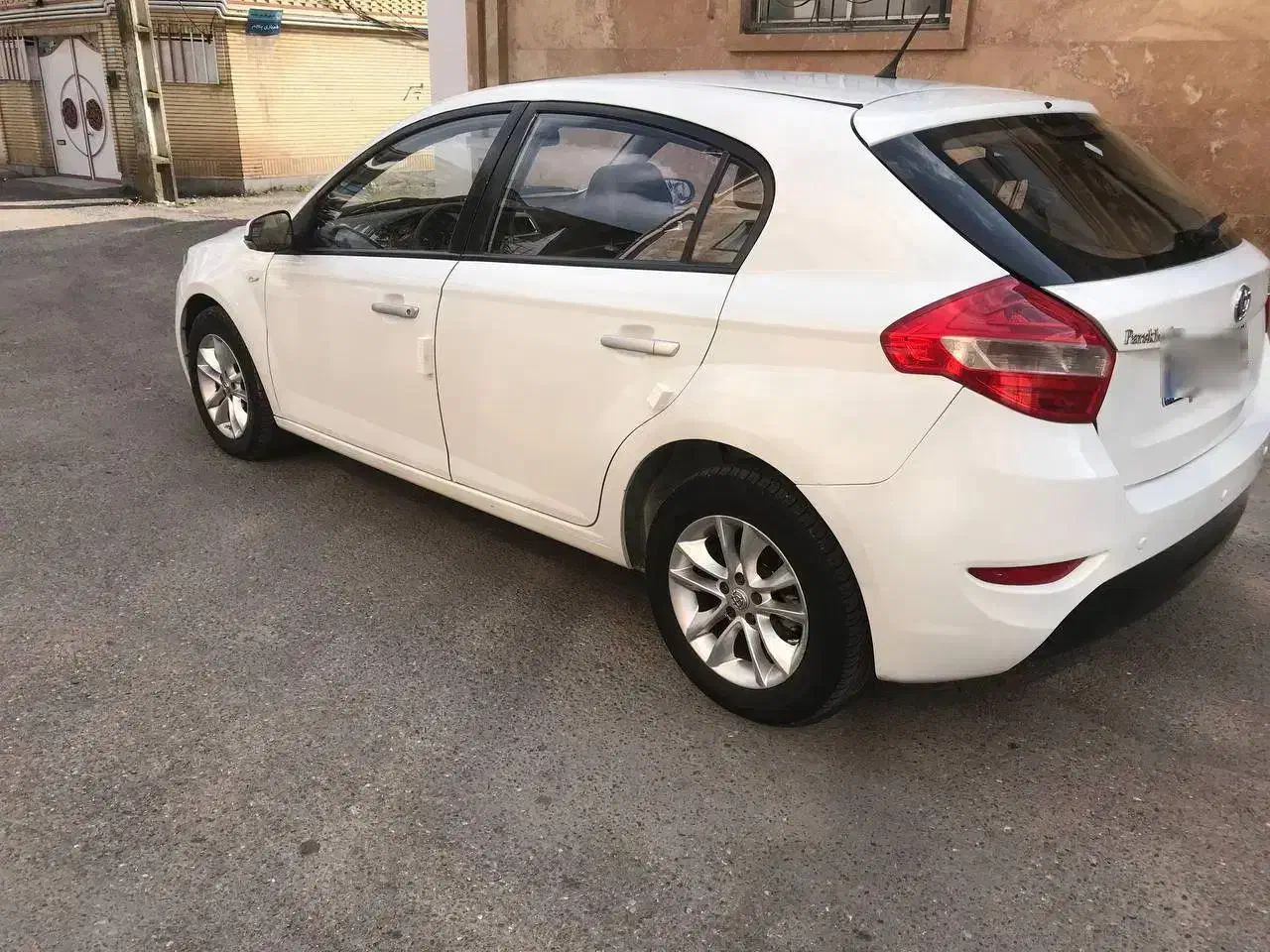 برلیانس ۳۲۰ درحد صفر|خودرو سواری و وانت|رشت, بازار|دیوار