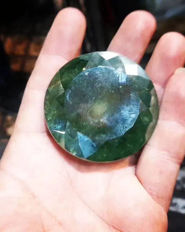 موزانایت 489قیراطی|جواهرات|ری, علایین|دیوار