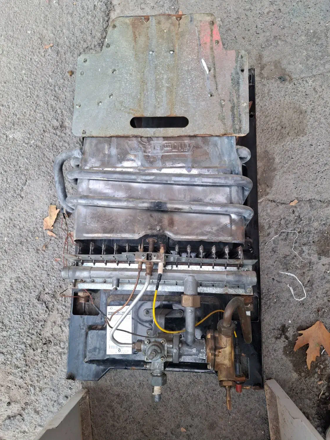 ابگرمکن دیواری ایرانشرق|آبگرمکن، پکیج، شوفاژ|محمدشهر, کوی بهار|دیوار