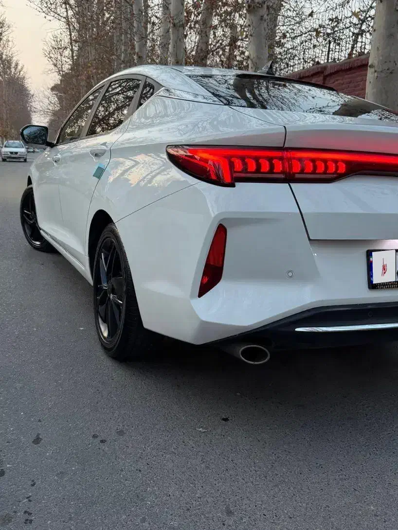 کی ام سی j7 مدل ۱۴۰۳ معاوضه هم دارم|خودرو سواری و وانت|تهران, فرودگاه مهرآباد|دیوار