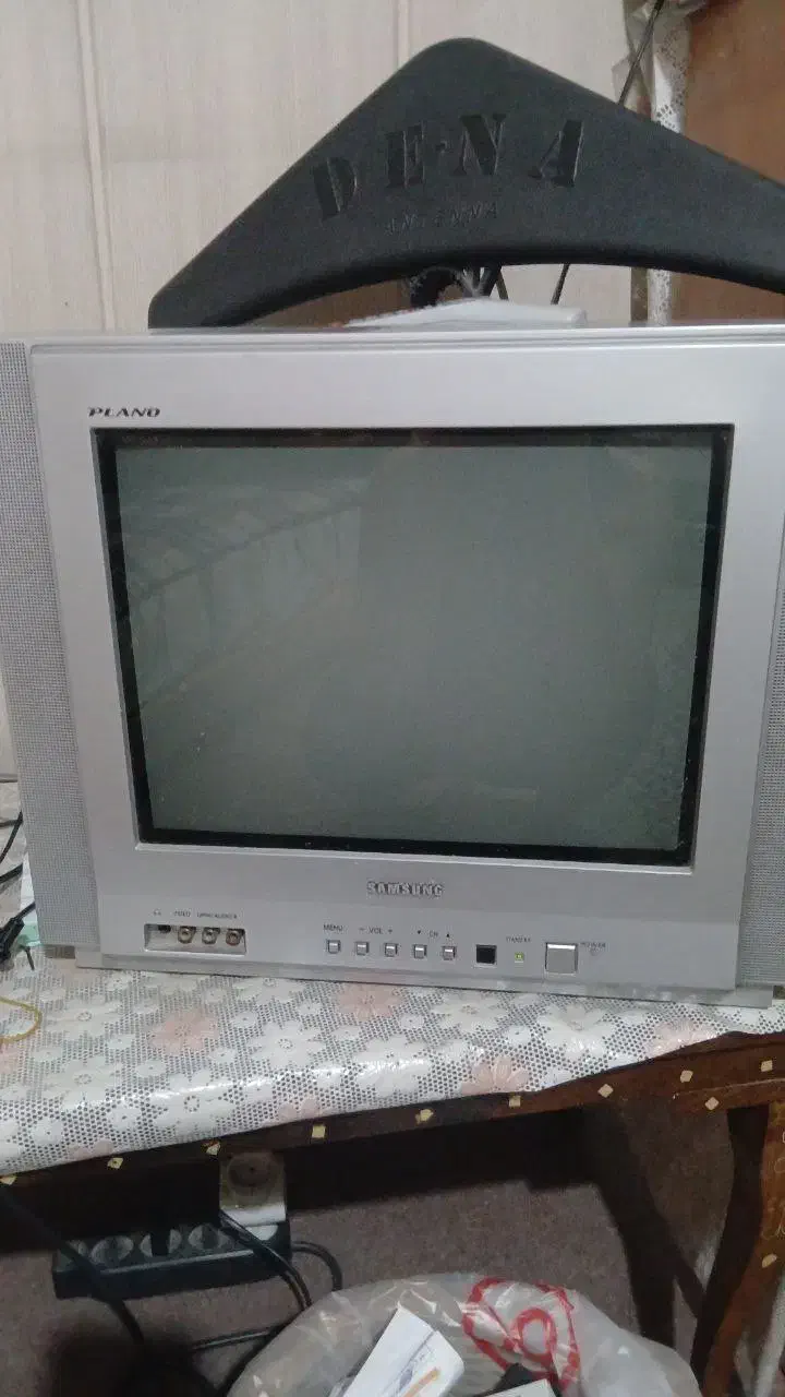 تلویزیون سامسونگ ۱۴ اینچ|تلویزیون و پروژکتور|شیراز, قالیشویی|دیوار