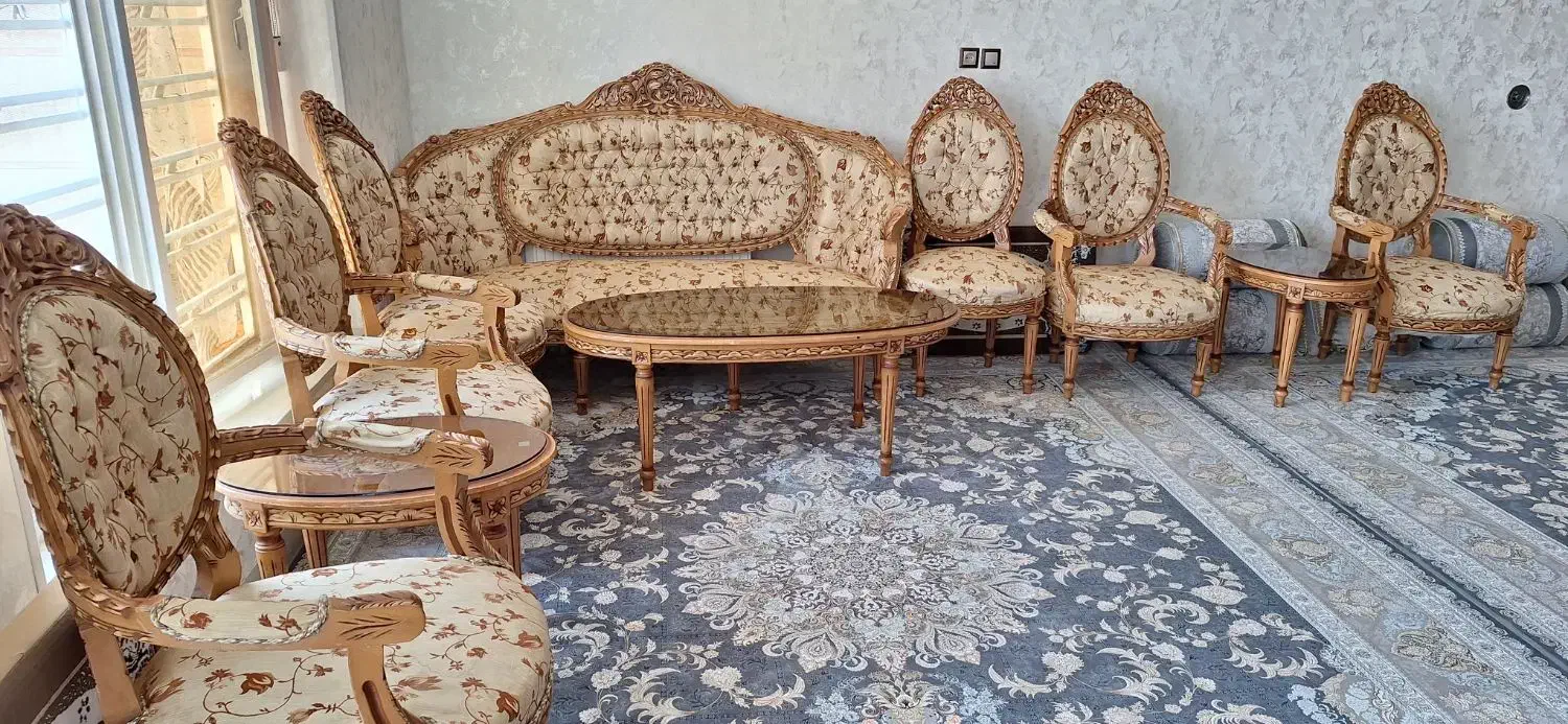 فروش// مبل سلطنتی// تمام چوب|مبلمان خانگی و میز عسلی|صدرا-فارس, فاز ۲|دیوار