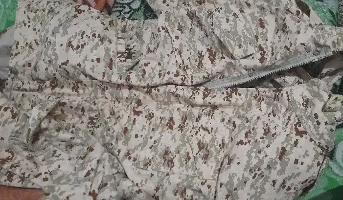 کاپشن ارتش|لباس|نقده, |دیوار