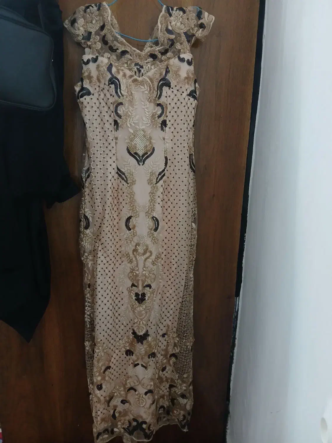 لباس مجلسی|لباس|مرند, |دیوار