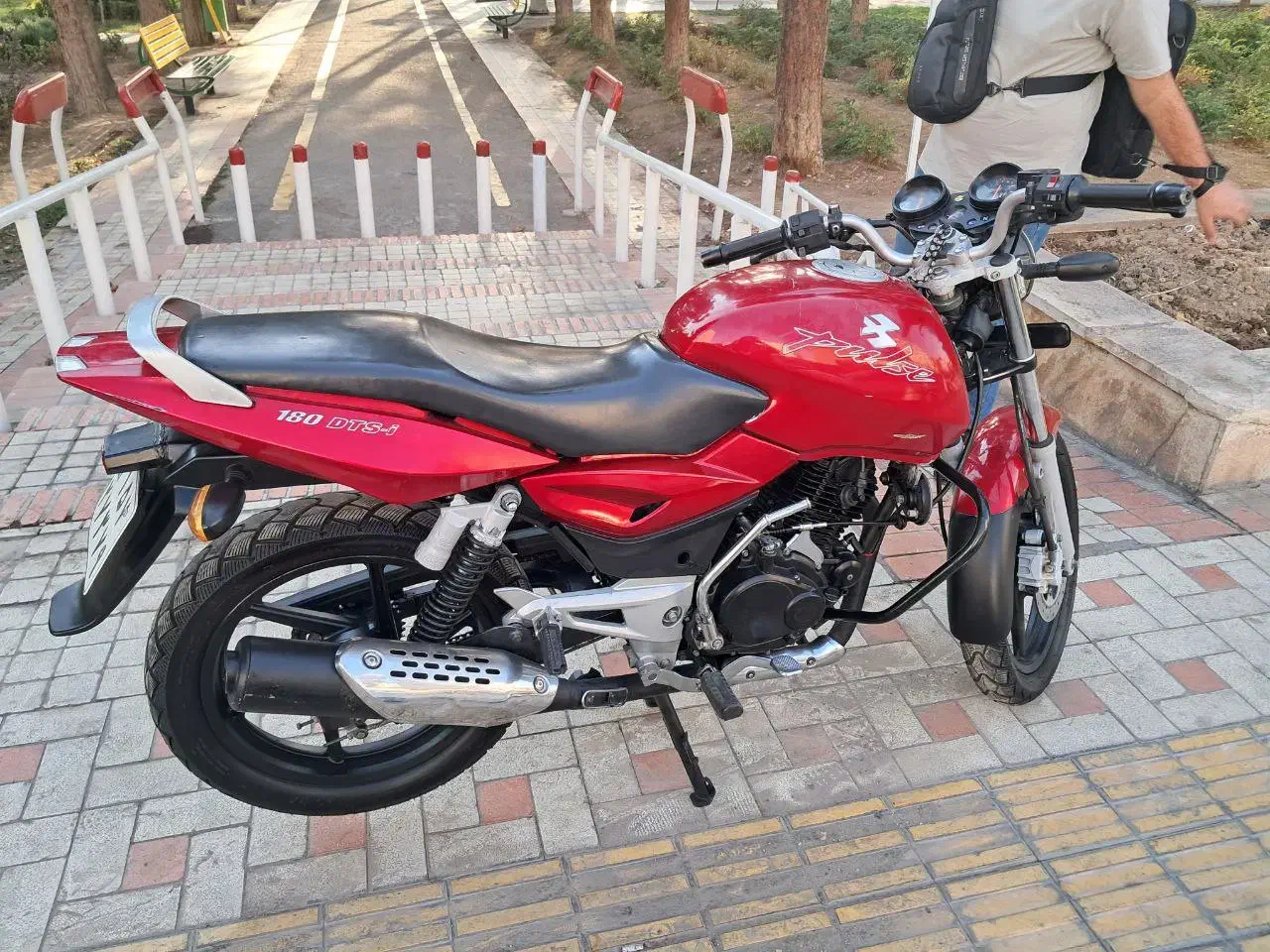 پالس  قرمز180 DTS|موتورسیکلت|تهران, شهمیرزادی|دیوار