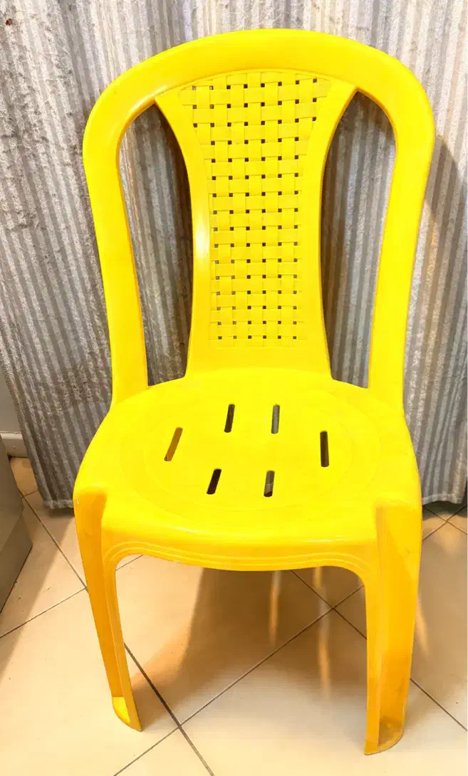 صندلی پلاستیکی|میز و صندلی غذاخوری|مشهد, گوهرشاد|دیوار