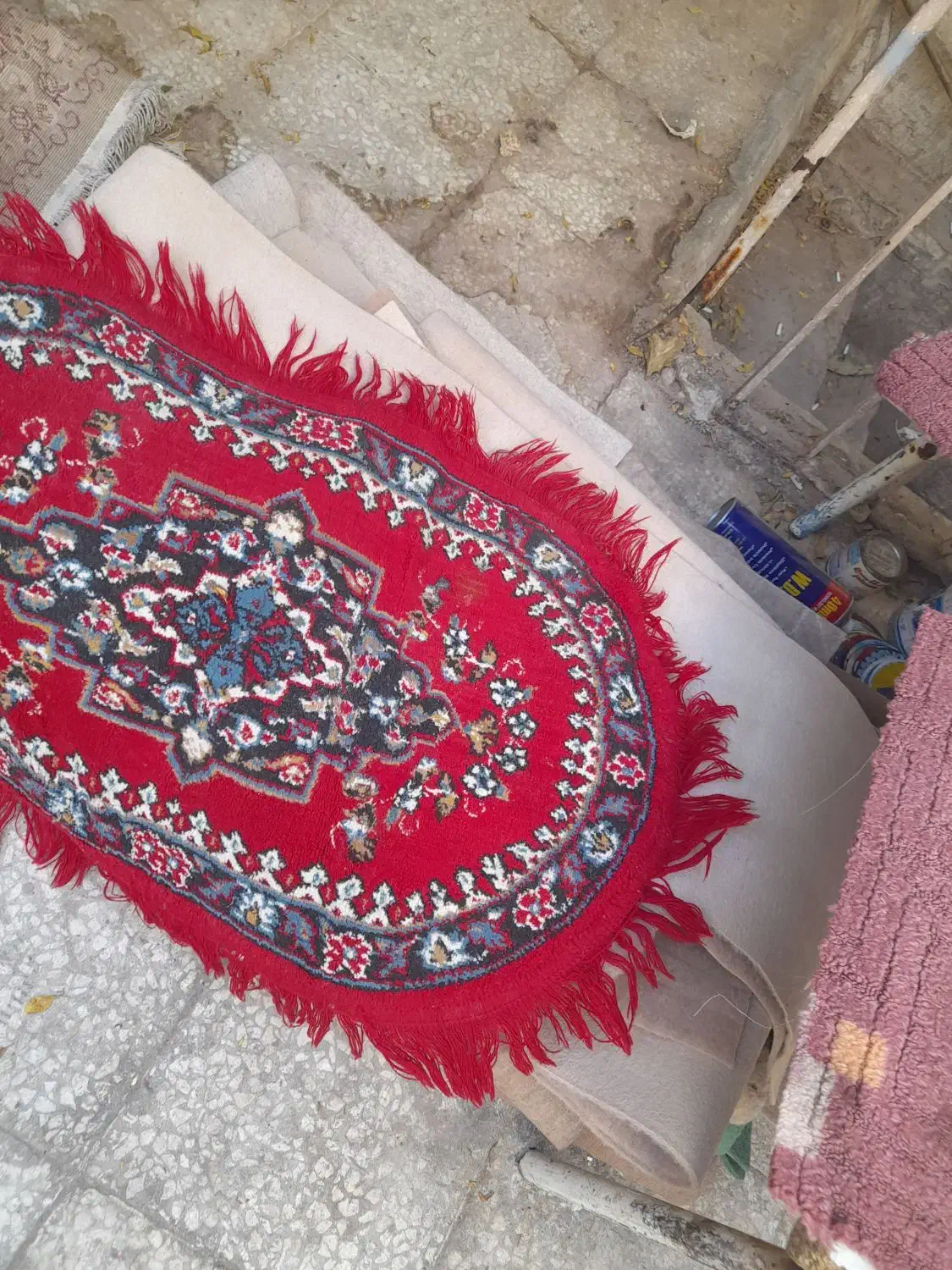 مقداری تیکه موکت و پا دری|حراج|قم, انصار‌الحسین|دیوار