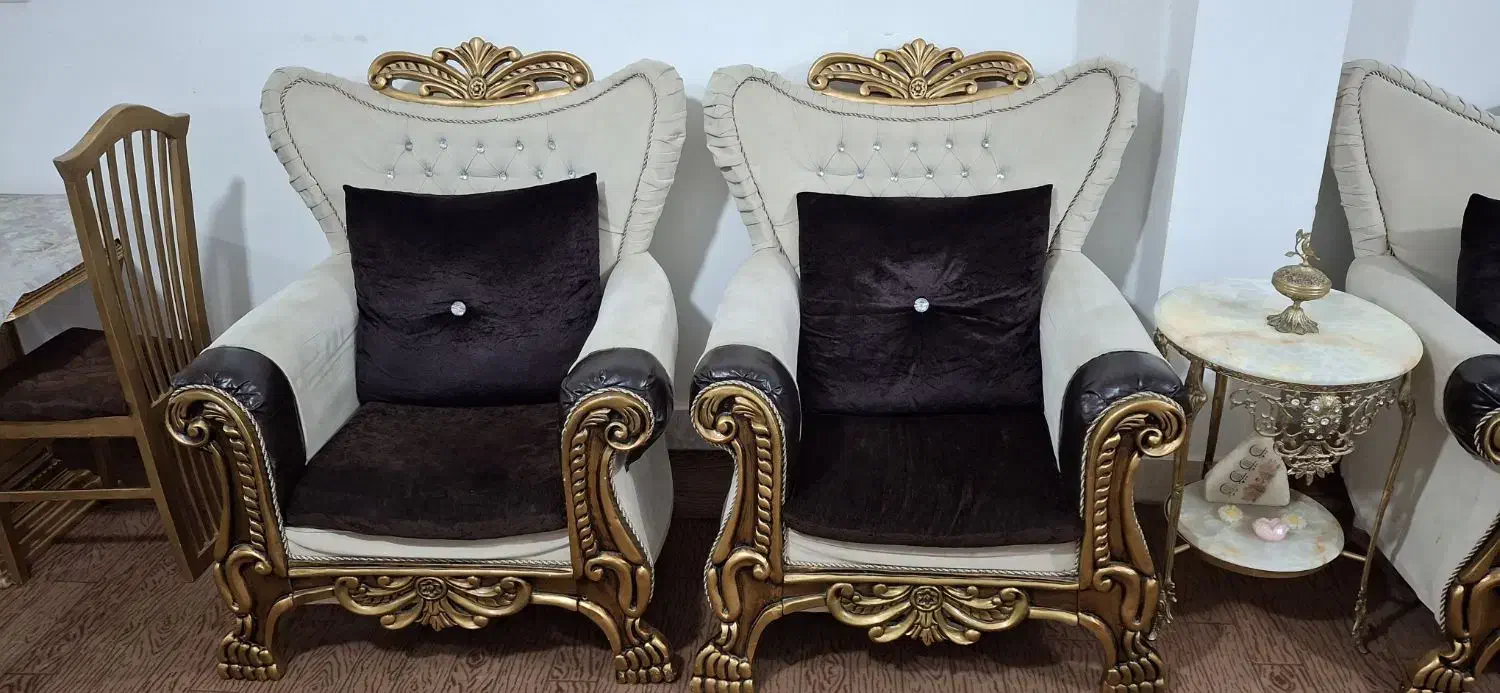 مبل|مبلمان خانگی و میز عسلی|میانه, |دیوار