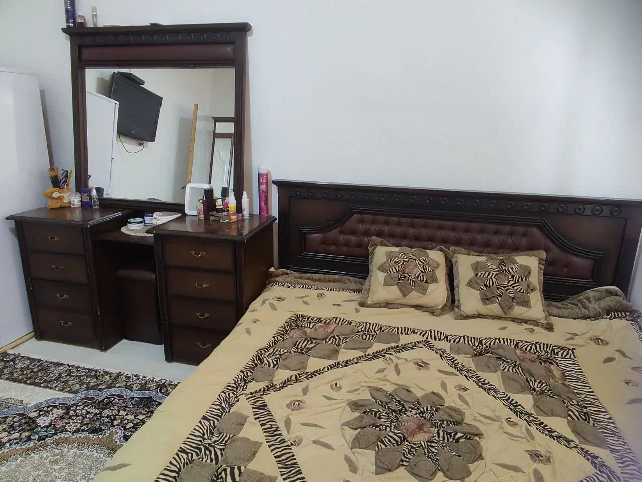 سرویس خواب بزرگسال|تخت و سرویس خواب|قائن, |دیوار