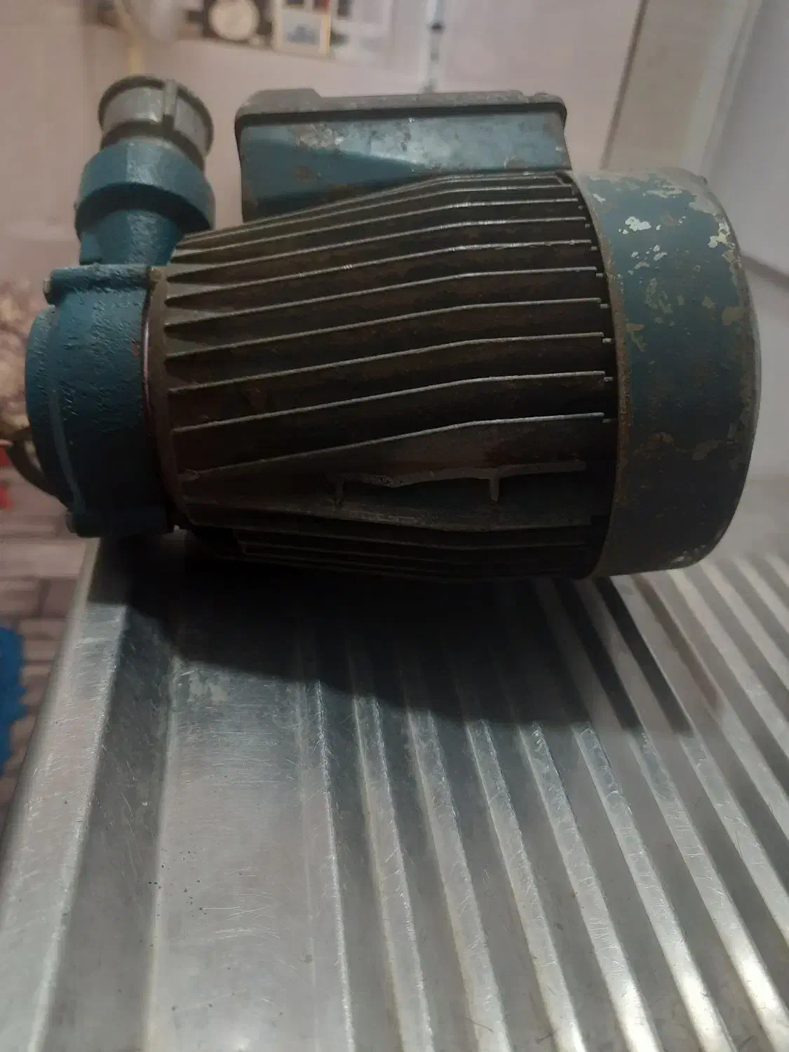 پمپ آب کالپدا|ابزارآلات|هفتگل, |دیوار