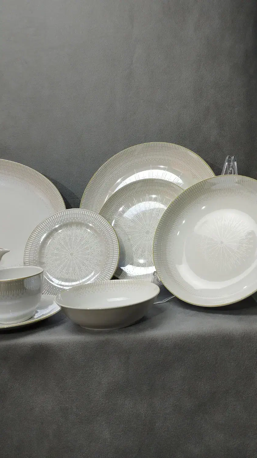 سرویس چینی ۱۸ نفره مقصود|ظروف سرو و پذیرایی|قائن, |دیوار