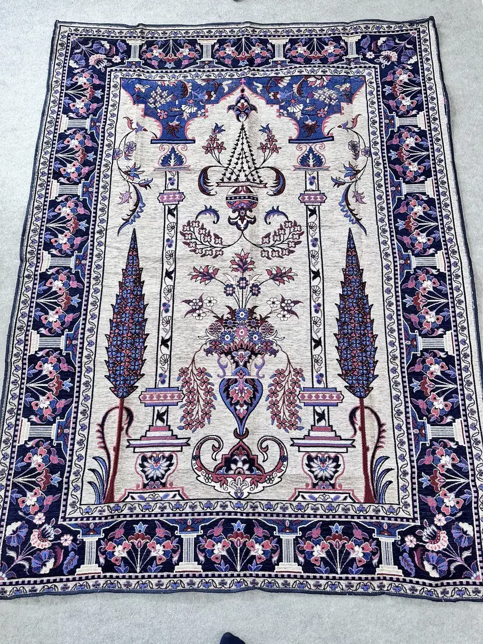 روفرشی وزیر سفره مخمل بافت|روفرشی|تبریز, |دیوار