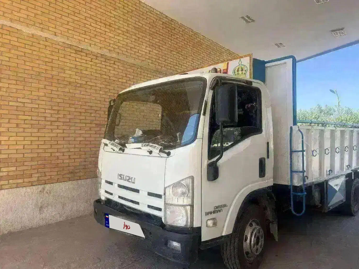 ایسوزو مدل ۹۳ معاوضه با ۸ تن|خودرو سنگین|شیراز, آبیاری|دیوار