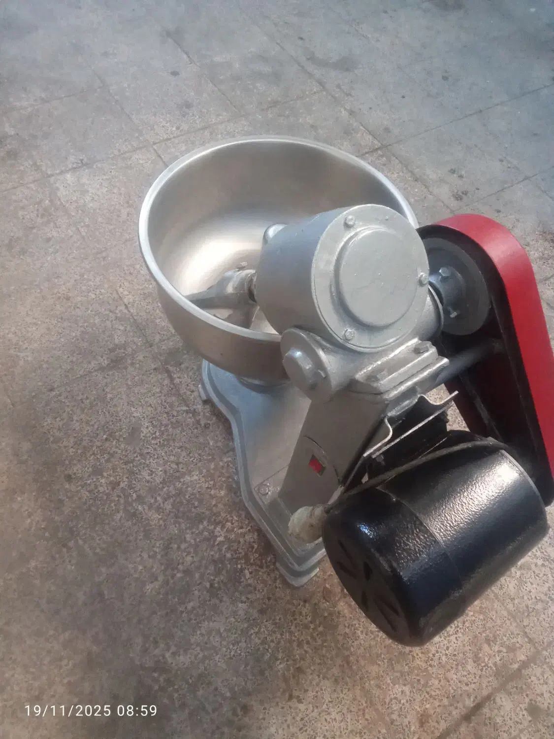 شارژ گاز یخچال تعمیر چرخ گوشت و سرخ کن|خدمات پیشه و مهارت|شهریار, شهریار|دیوار