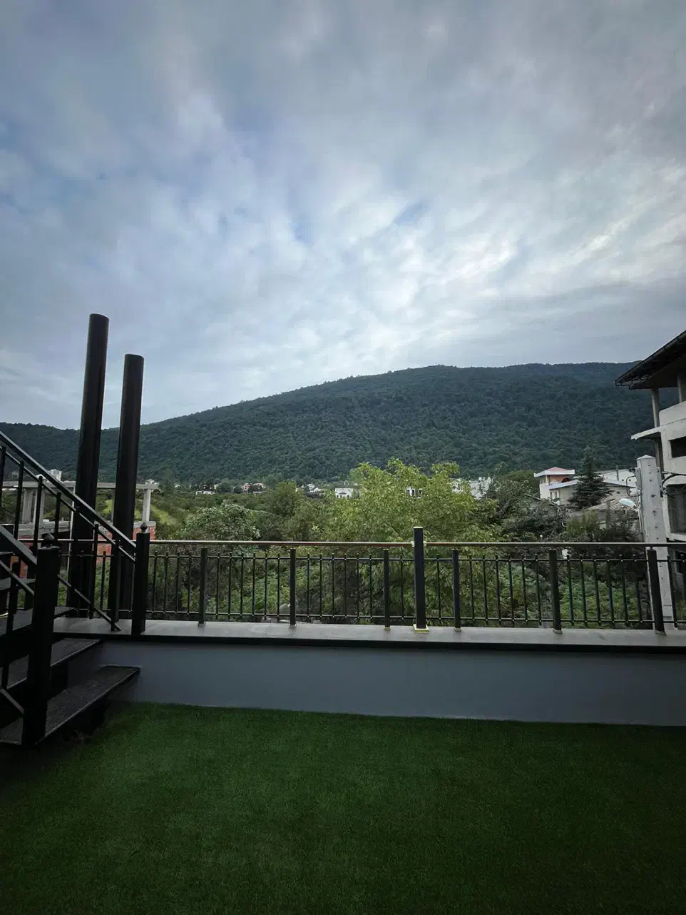 فروش ویلا ۳۰۰متری مدرن با ویو عالی ۳خواب فول فرنیش|فروش خانه و ویلا|هچیرود, |دیوار