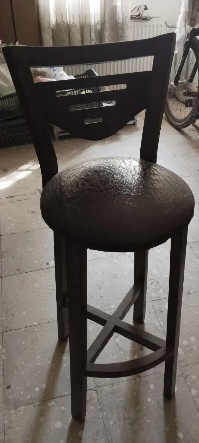 صندلی پایه بلند|صندلی و نیمکت|رباط‌کریم, شهرک درخشان|دیوار