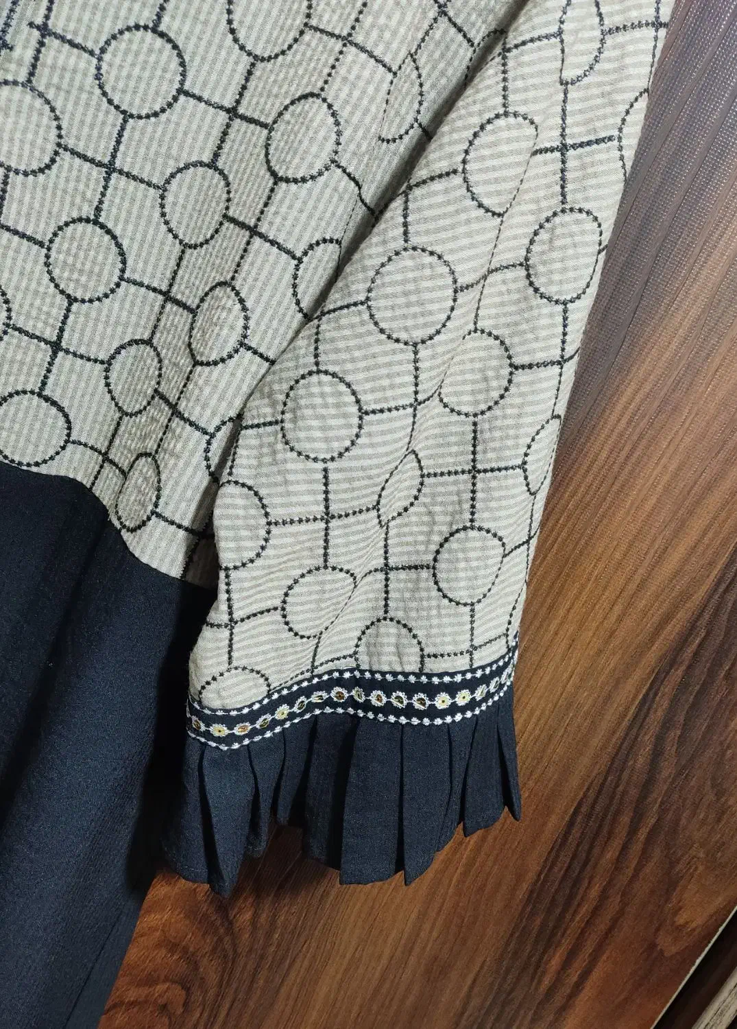 مانتو مزونی|لباس|اراک, |دیوار