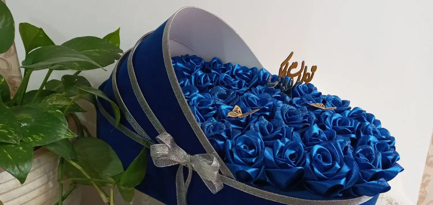 تولید رزباکس و دسته گل نورا|گل مصنوعی|شهریار, اصیل آباد|دیوار
