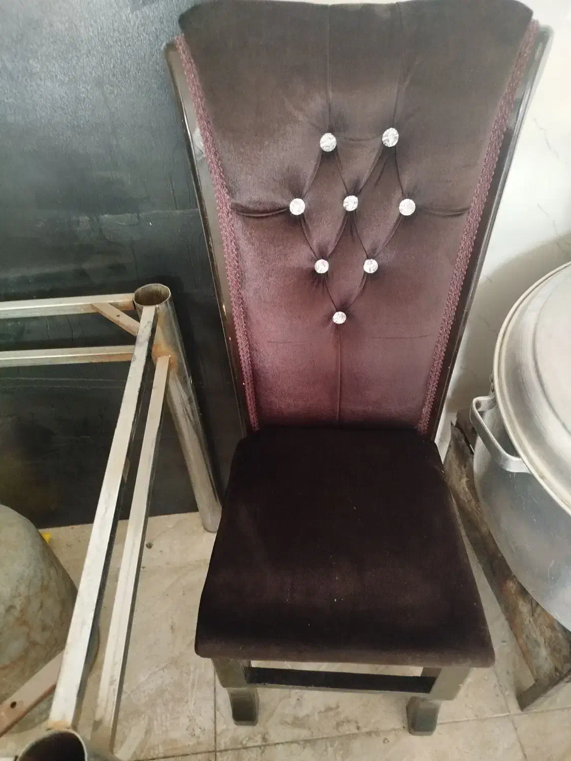 تعدادی صندلی مبلی مرغوب|صندلی و نیمکت|کرمانشاه, |دیوار