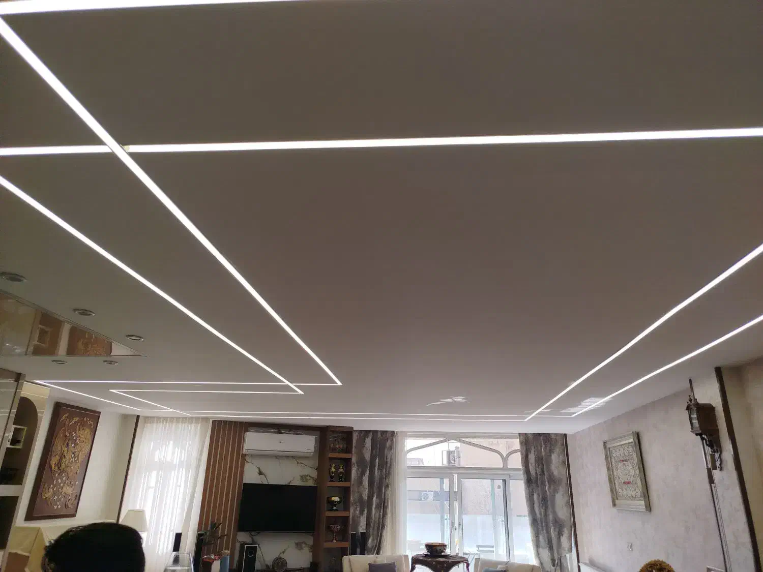 برقکار.نصب لاینر.ایفون.رفع اتصالی .دوربین مداربسته|خدمات پیشه و مهارت|اصفهان, باغ نگاره|دیوار