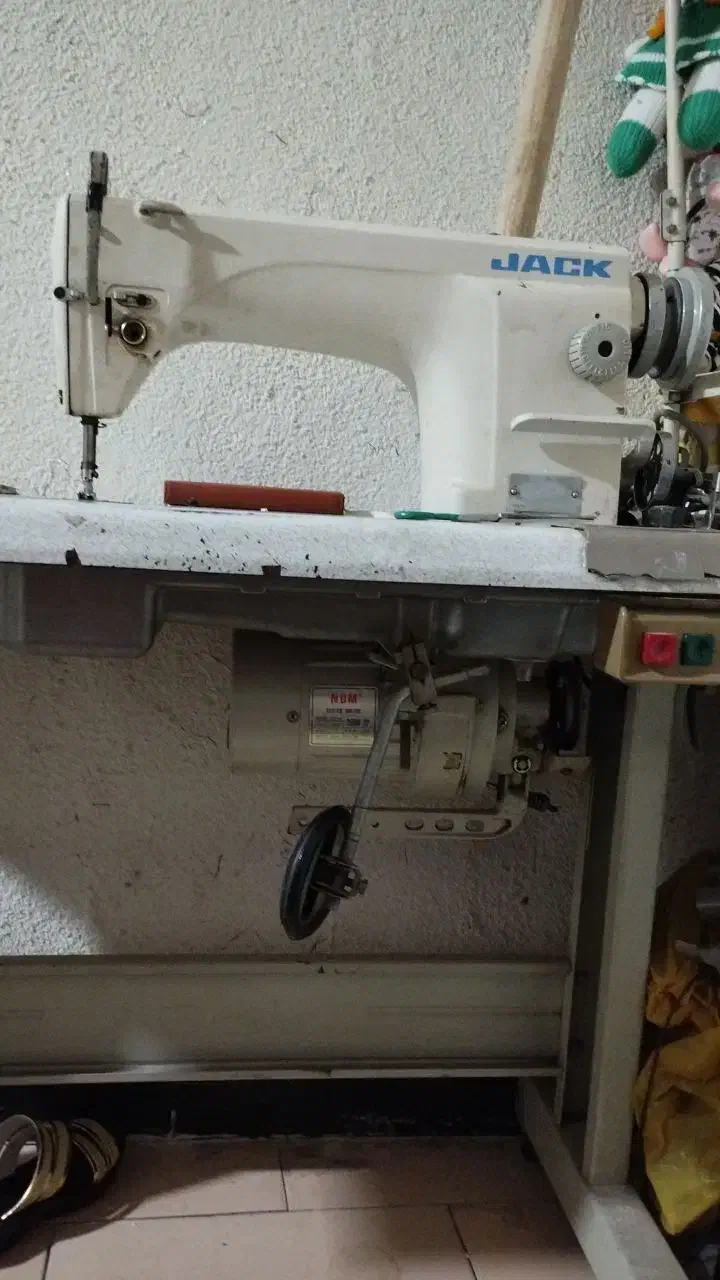 چرخ خیاطی راسته دوز|چرخ خیاطی و ریسندگی|شاهینشهر, شهرک ردانی پور|دیوار