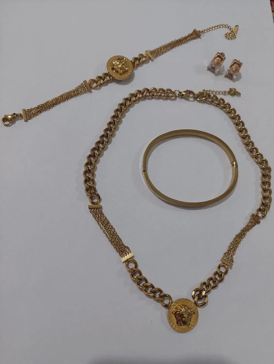 ست گردنبند و دستبند ورساچ، دستبند کارتیر، گوشواره|بدلیجات|تهران, استخر|دیوار