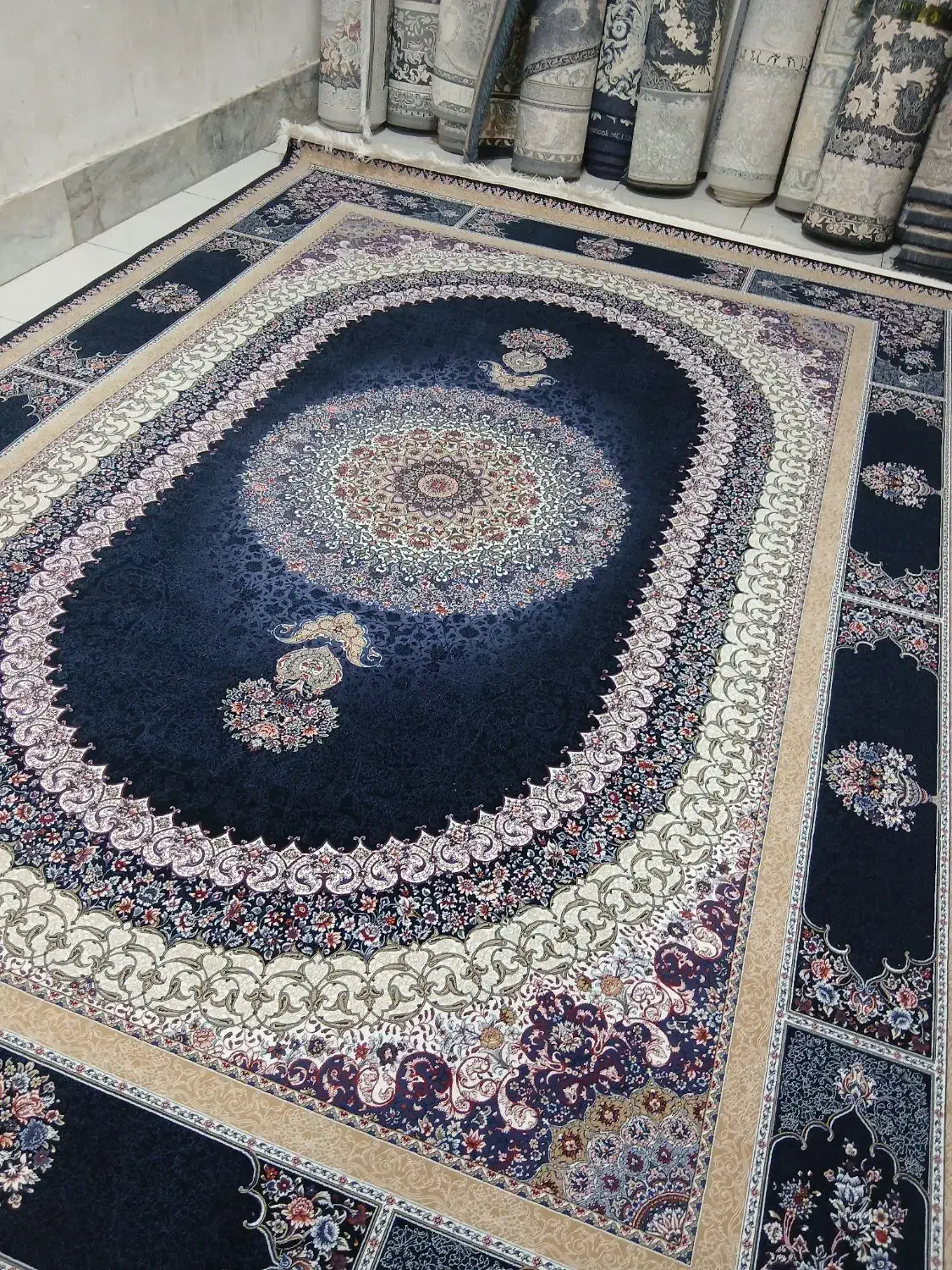 ۸ تخته ۹ متری ۱۲۰۰ شانه سرمه ای صدرا|فرش|نسیمشهر, |دیوار