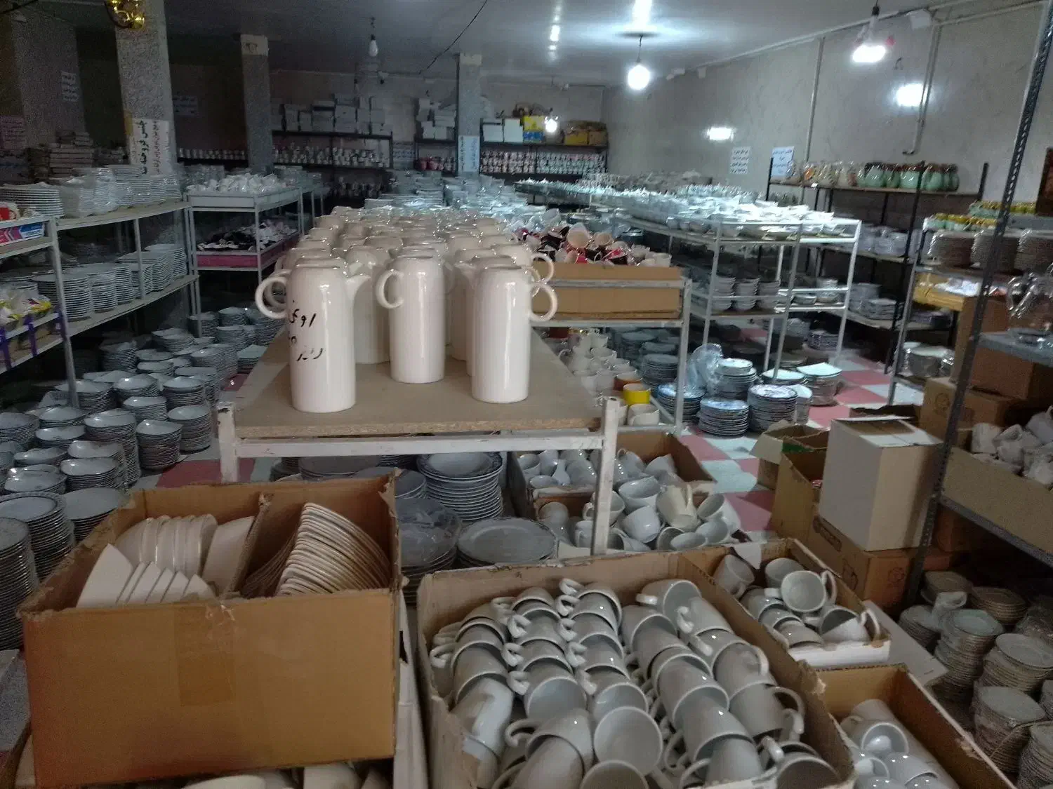 فروشنده خانم|استخدام خدمات فروشگاه و رستوران|خرمآباد, |دیوار