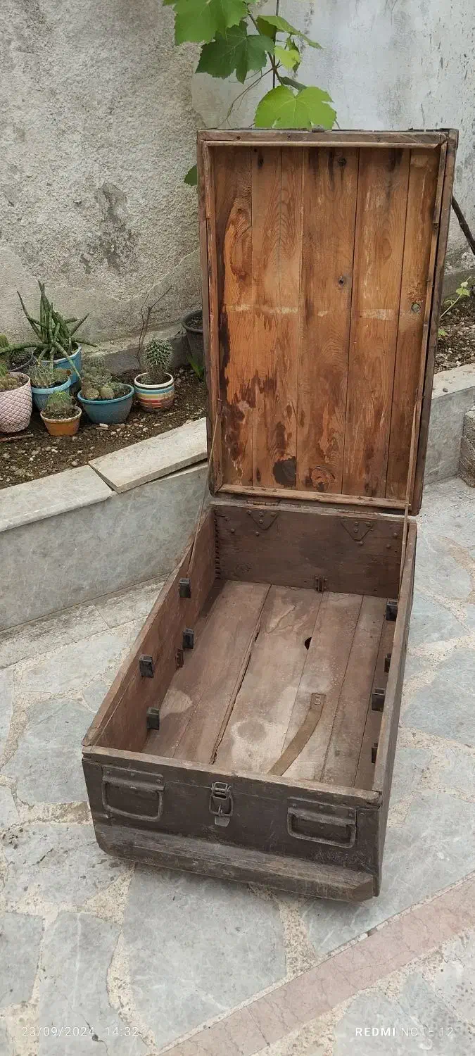 جعبه دکوراتیو و فیوز مینیاتوری Ls|کلکسیون اشیاء عتیقه|رشت, فلسطین|دیوار