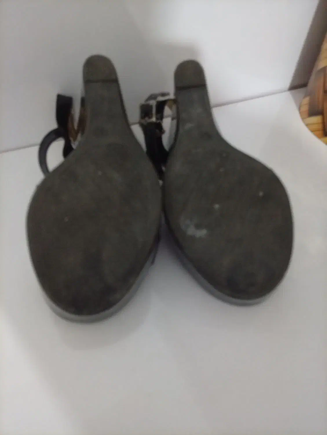 کفش|کفش و لباس بچه|سلماس, |دیوار