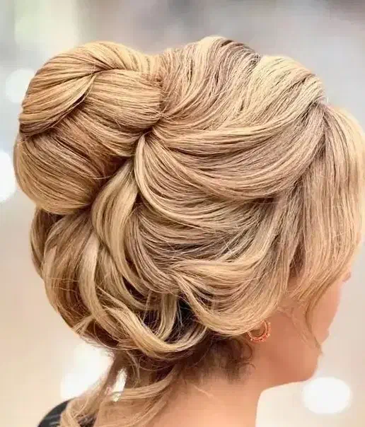 میکاپ شینیون فقط ۴۰۰|خدمات آرایشگری و زیبایی|زنجان, |دیوار