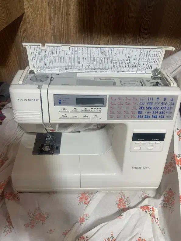 فروش چرخ خیاطی ۷۵۰۵|چرخ خیاطی و ریسندگی|تهران, دریان‌نو|دیوار